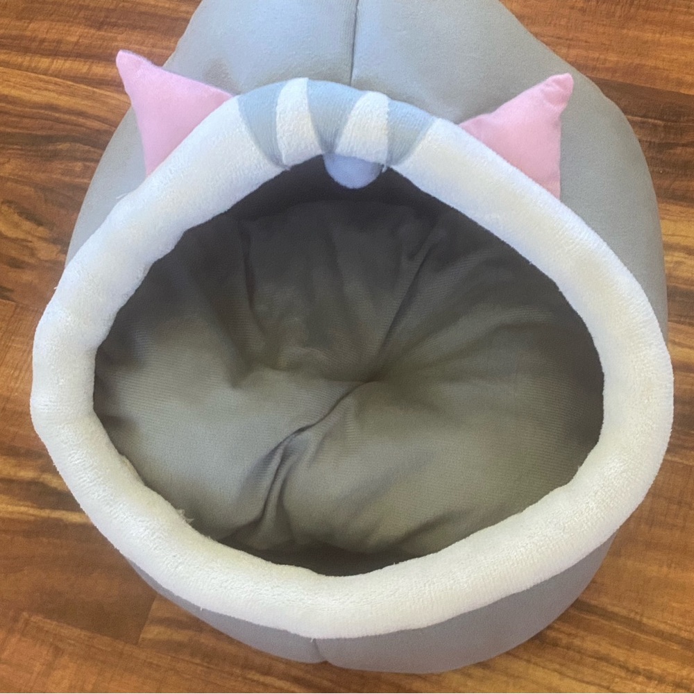 Cat bed - Picture 2 of 3